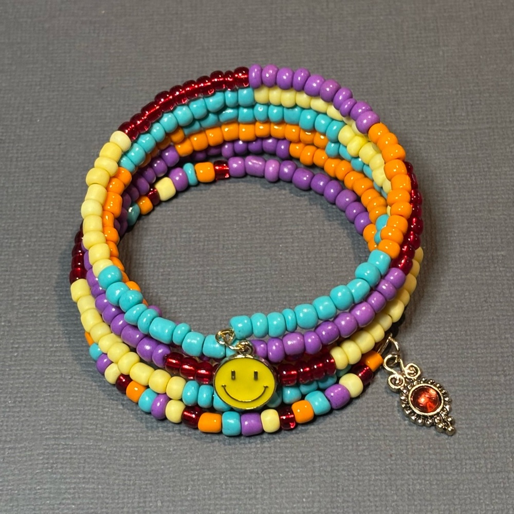 🌸Colorful Memory Wire Bracelet with Charms